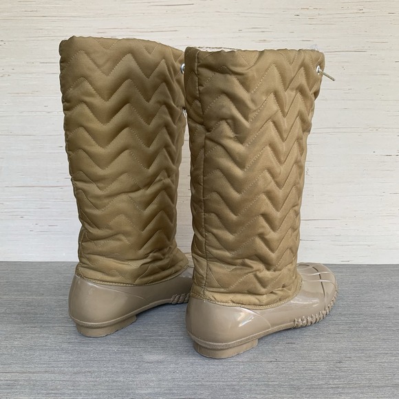 Women's Sz 8 Neutral Beige Tan Quilted Faux Fur Lining Duck Boots - Rubber Soles - Picture 4 of 16